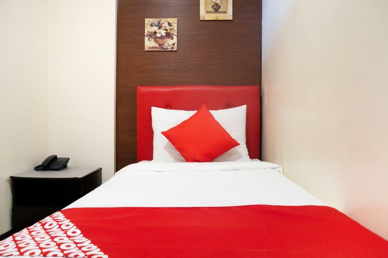 Oyo 153 Espacio De Clarita Hometel Davao City Dış mekan fotoğraf