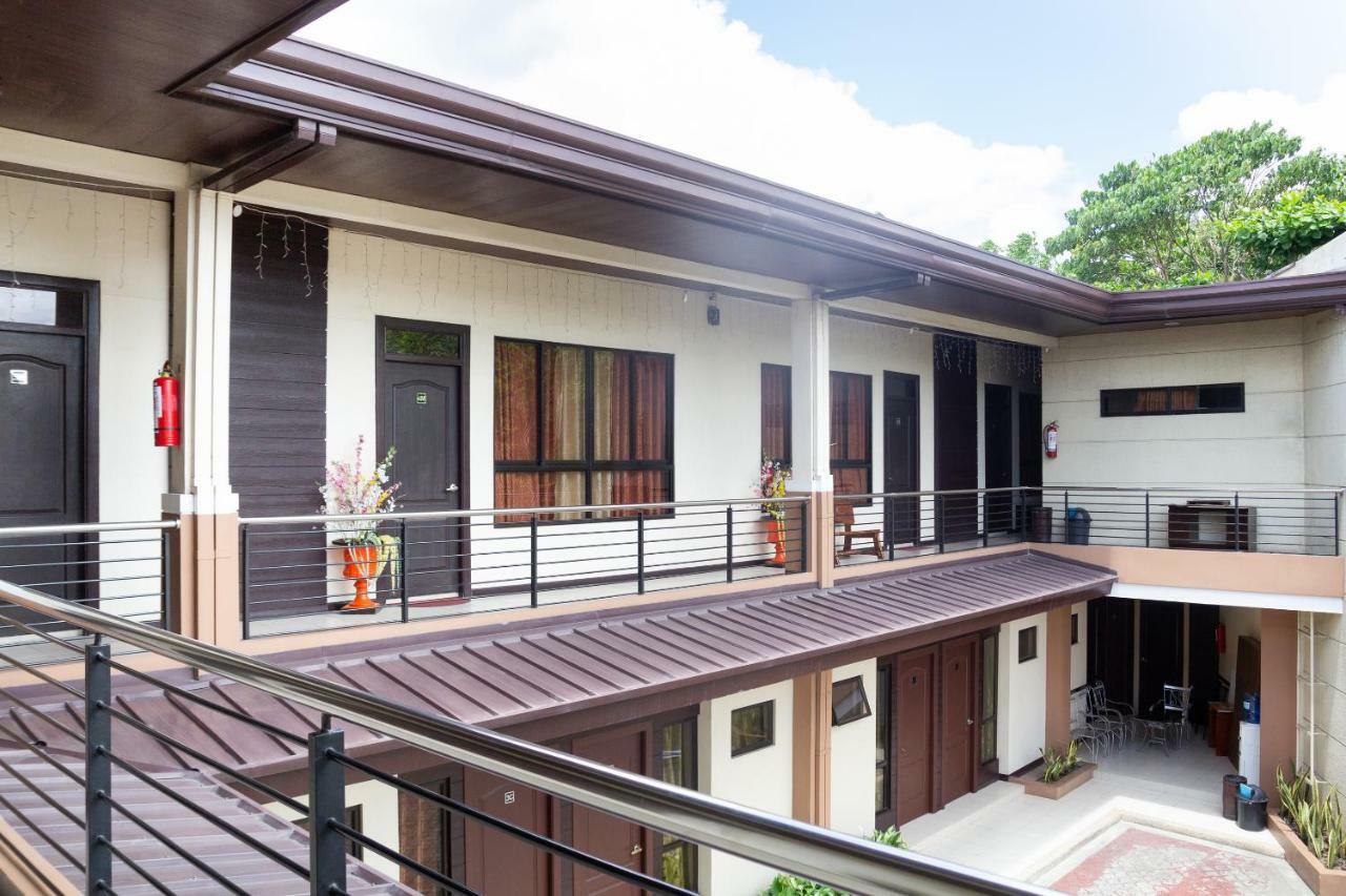 Oyo 153 Espacio De Clarita Hometel Davao City Dış mekan fotoğraf