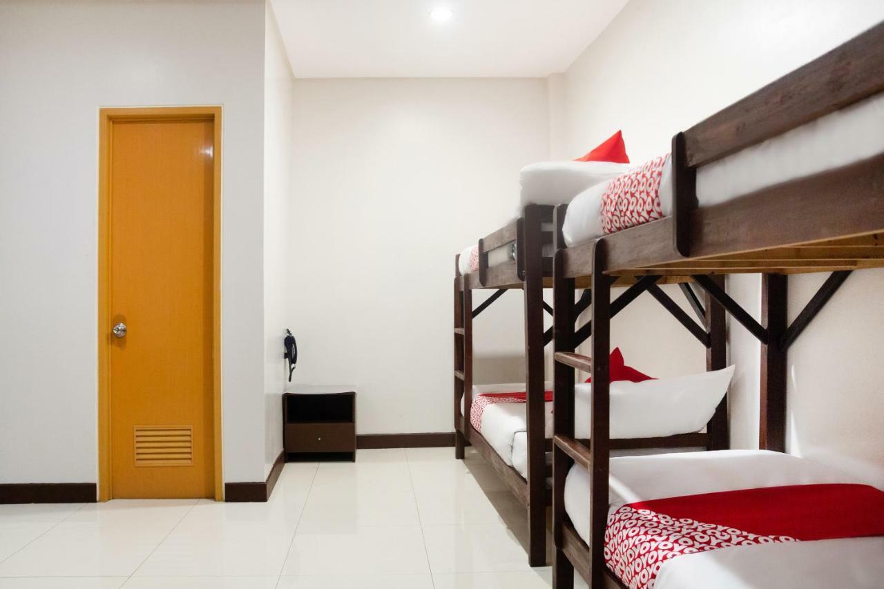 Oyo 153 Espacio De Clarita Hometel Davao City Dış mekan fotoğraf