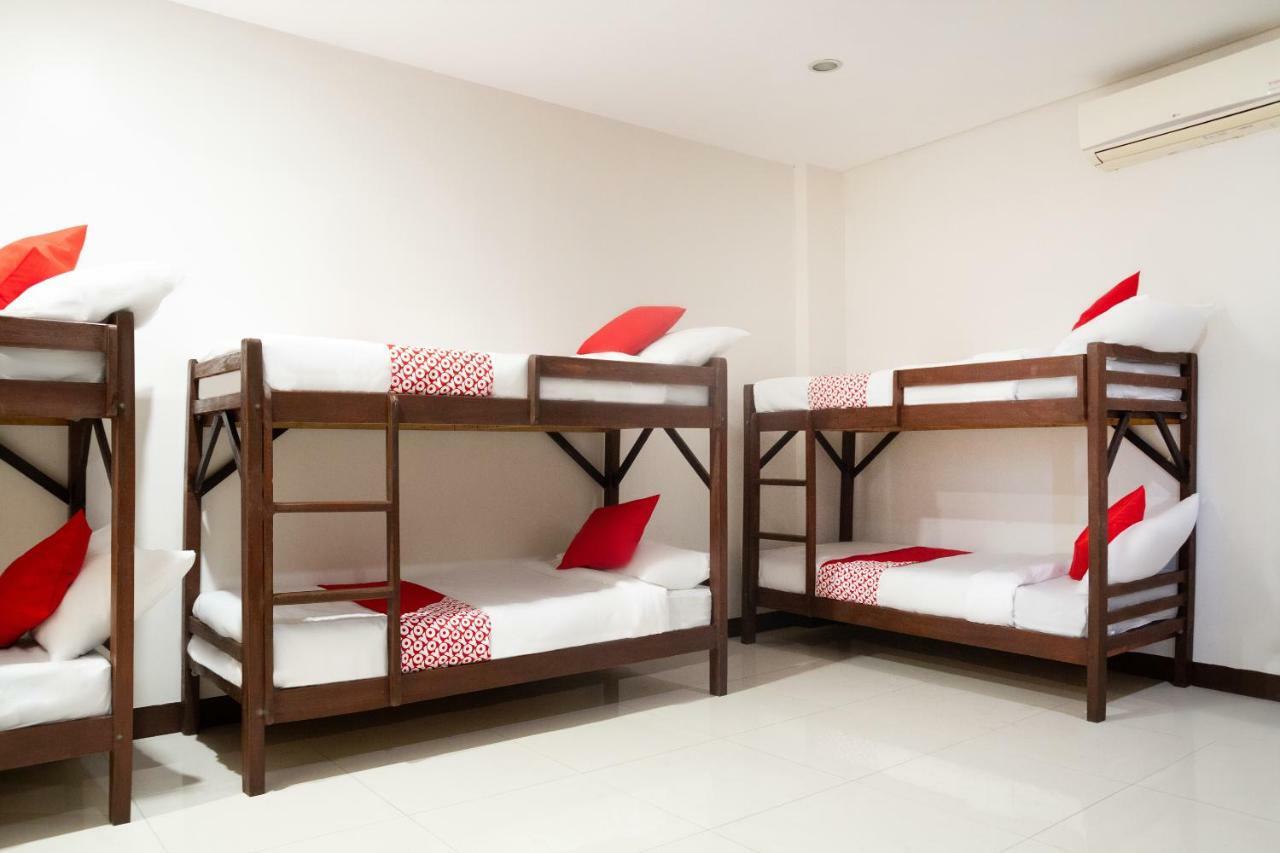 Oyo 153 Espacio De Clarita Hometel Davao City Dış mekan fotoğraf