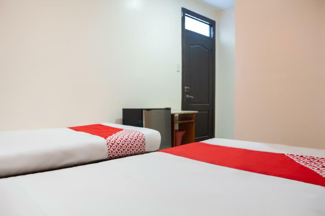 Oyo 153 Espacio De Clarita Hometel Davao City Dış mekan fotoğraf