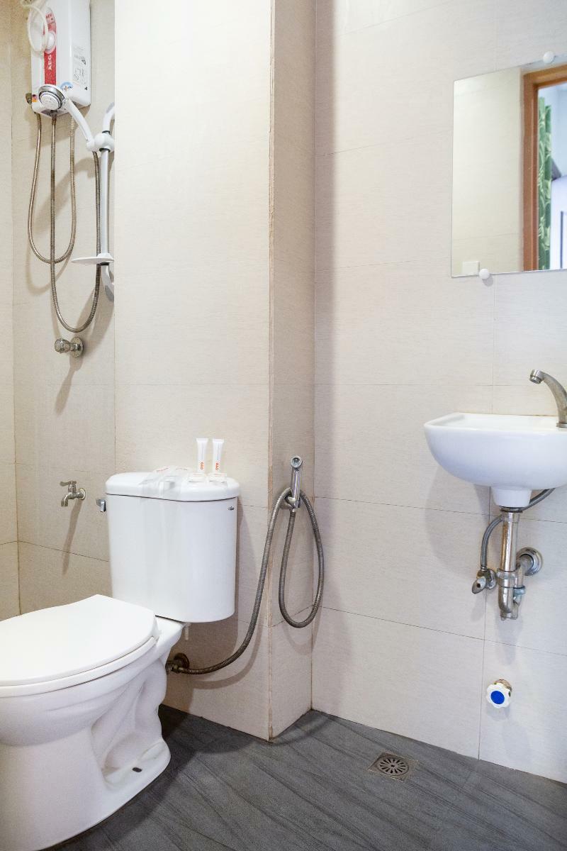 Oyo 153 Espacio De Clarita Hometel Davao City Dış mekan fotoğraf